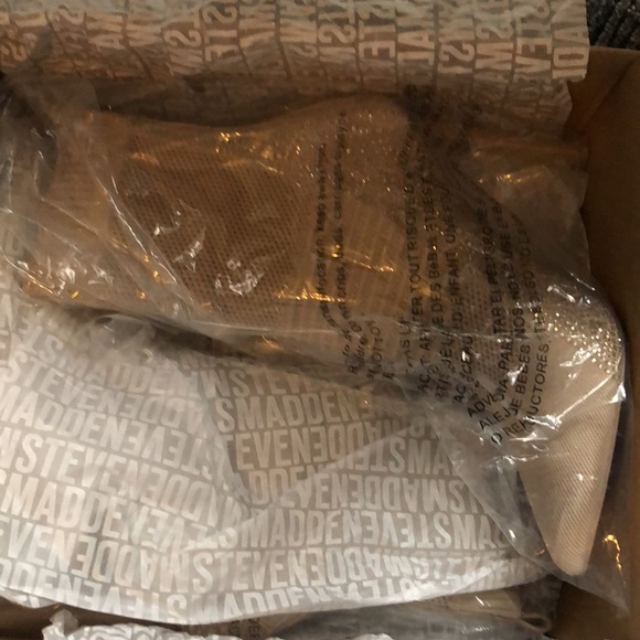 Steve Madden maxwelles blush heels - Picture 3 of 4